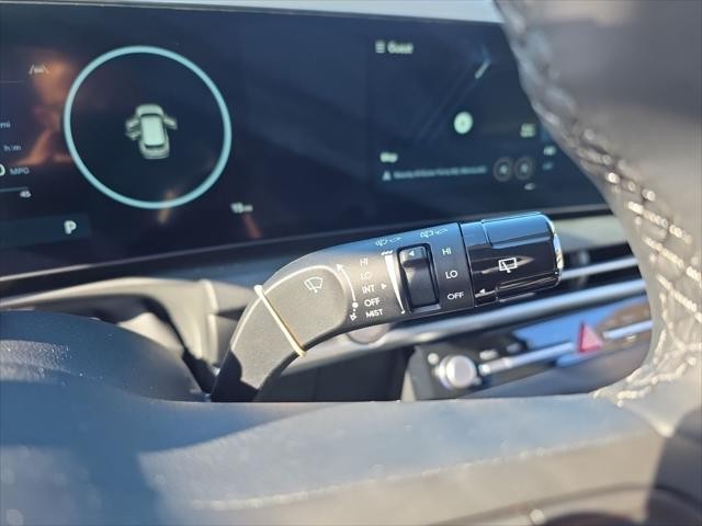 Hyundai Tucson Vehicle Full-screen Gallery Image 15