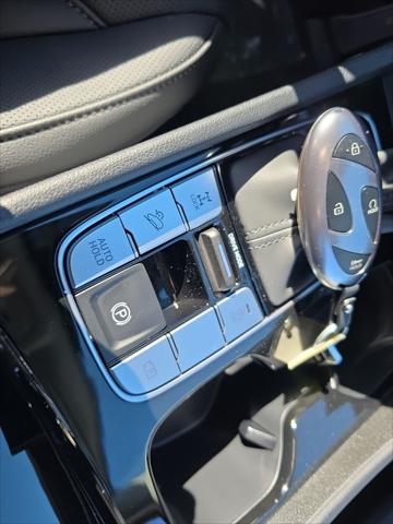 Hyundai Tucson Vehicle Full-screen Gallery Image 21