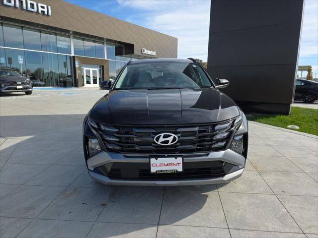 Hyundai Tucson Vehicle Full-screen Gallery Image 2