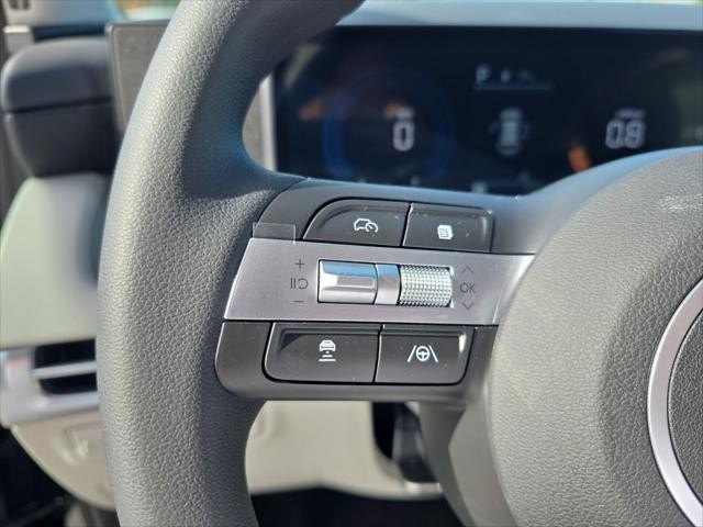 Hyundai Tucson Vehicle Full-screen Gallery Image 13