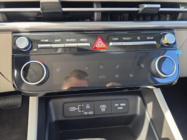 Hyundai Tucson Vehicle Full-screen Gallery Image 20