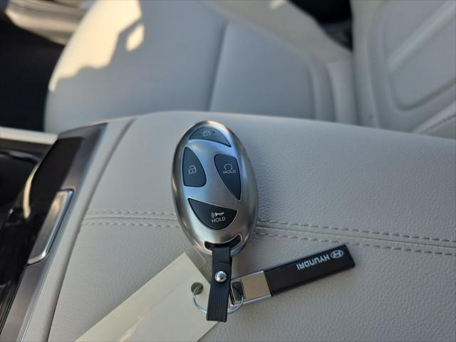 Hyundai Tucson Vehicle Full-screen Gallery Image 22