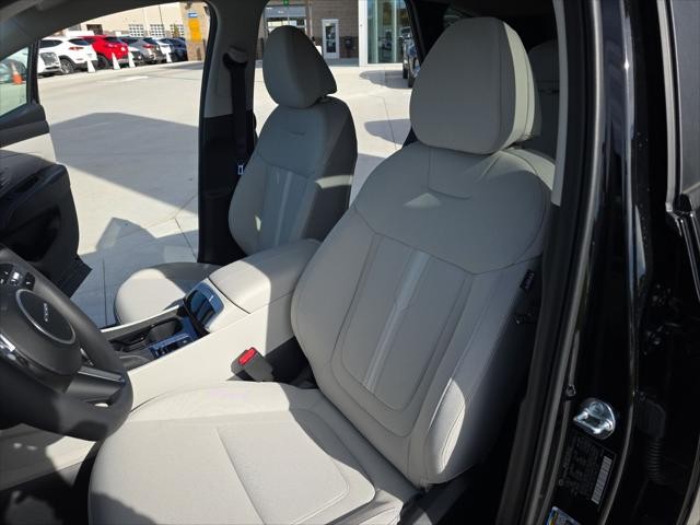 Hyundai Tucson Vehicle Full-screen Gallery Image 26