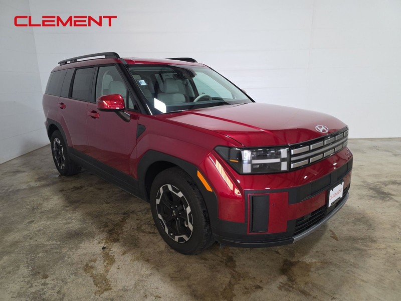 Hyundai Santa Fe Vehicle Full-screen Gallery Image 3