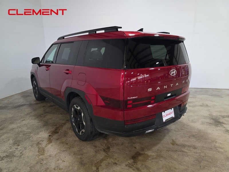 Hyundai Santa Fe Vehicle Full-screen Gallery Image 8