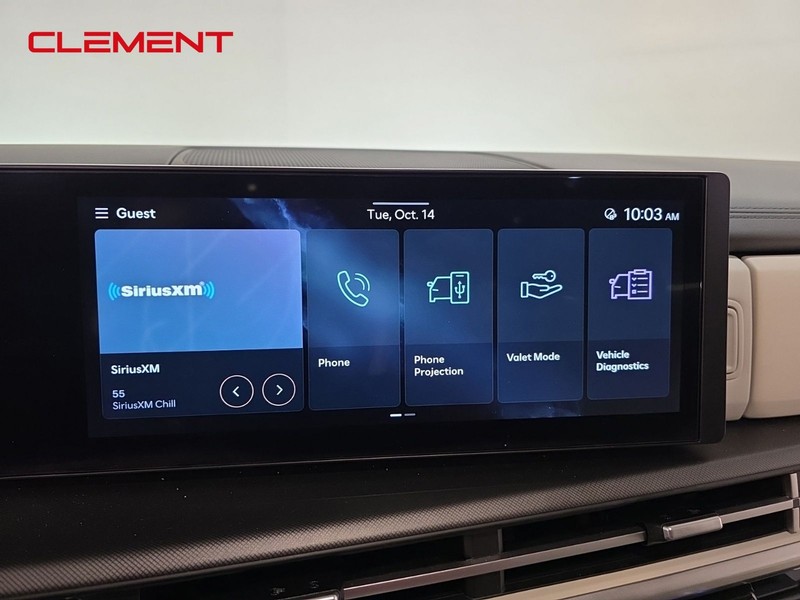 Hyundai Santa Fe Vehicle Full-screen Gallery Image 17