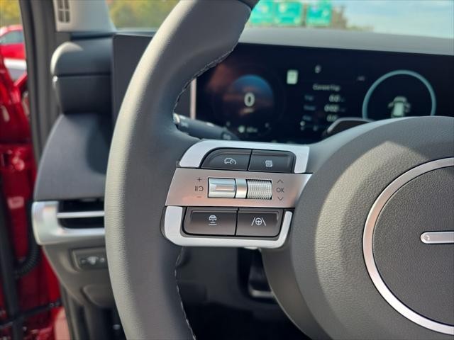 Hyundai Tucson Vehicle Full-screen Gallery Image 13