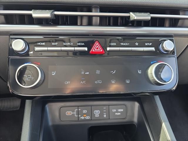 Hyundai Tucson Vehicle Full-screen Gallery Image 19