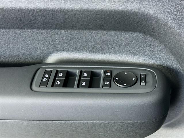 Hyundai Santa Fe Hybrid Vehicle Image 21