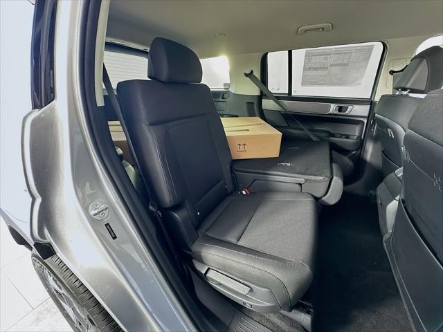 Hyundai Santa Fe Hybrid Vehicle Image 26