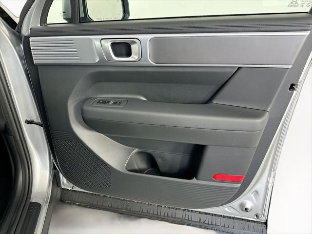 Hyundai Santa Fe Hybrid Vehicle Image 29