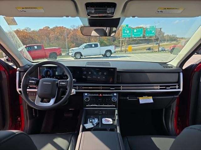 Hyundai Santa Fe Hybrid Vehicle Full-screen Gallery Image 10