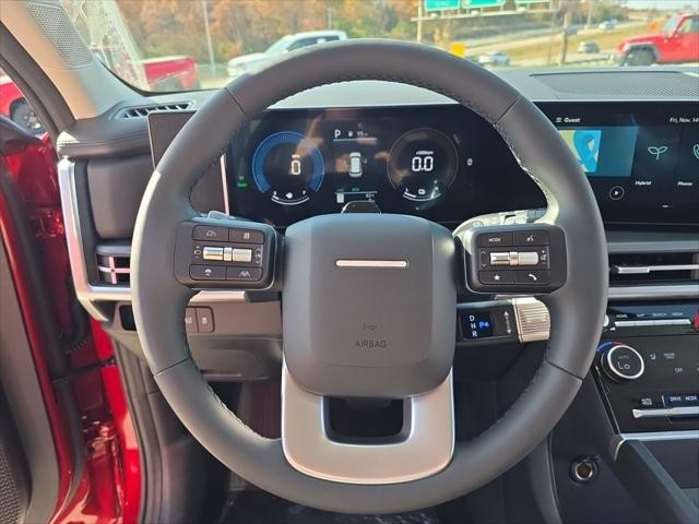 Hyundai Santa Fe Hybrid Vehicle Full-screen Gallery Image 12