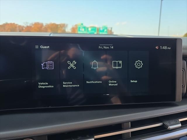 Hyundai Santa Fe Hybrid Vehicle Full-screen Gallery Image 18