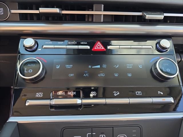 Hyundai Santa Fe Hybrid Vehicle Full-screen Gallery Image 20