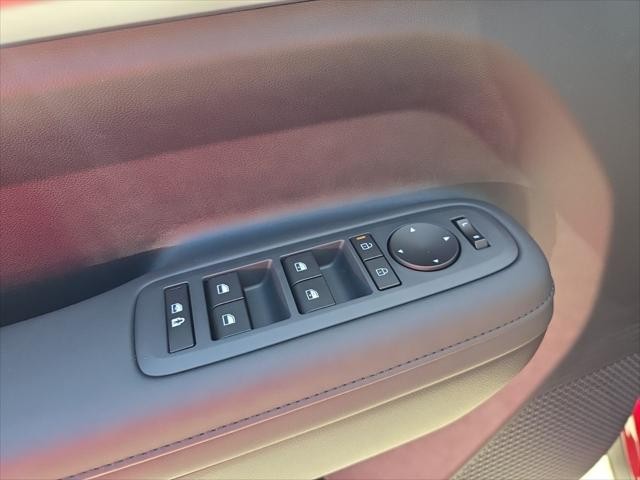 Hyundai Santa Fe Hybrid Vehicle Full-screen Gallery Image 22