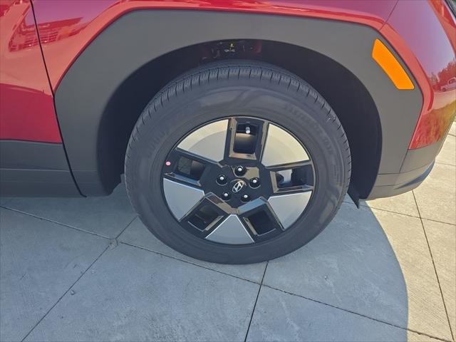 Hyundai Santa Fe Hybrid Vehicle Full-screen Gallery Image 32