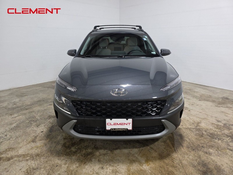 Hyundai Kona Vehicle Image 02