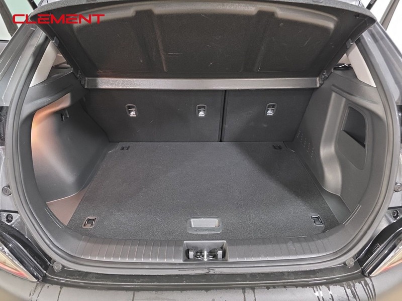 Hyundai Kona Vehicle Image 09