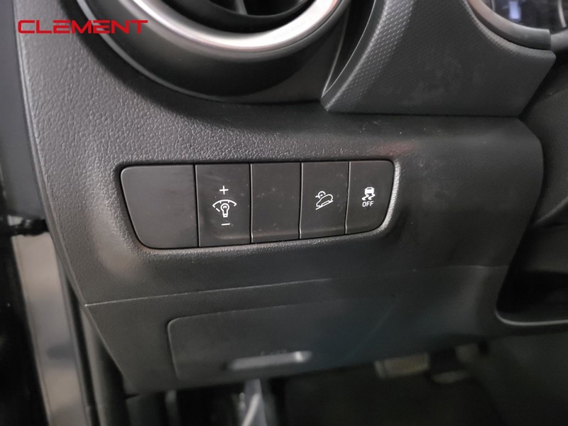 Hyundai Kona Vehicle Image 11