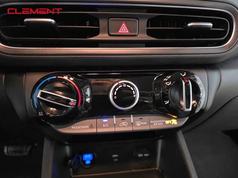 Hyundai Kona Vehicle Image 19