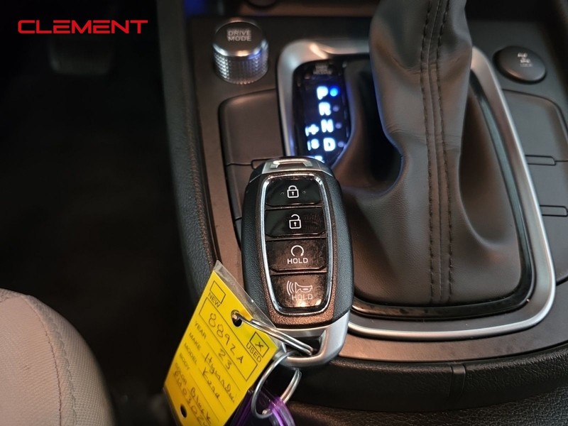 Hyundai Kona Vehicle Image 21