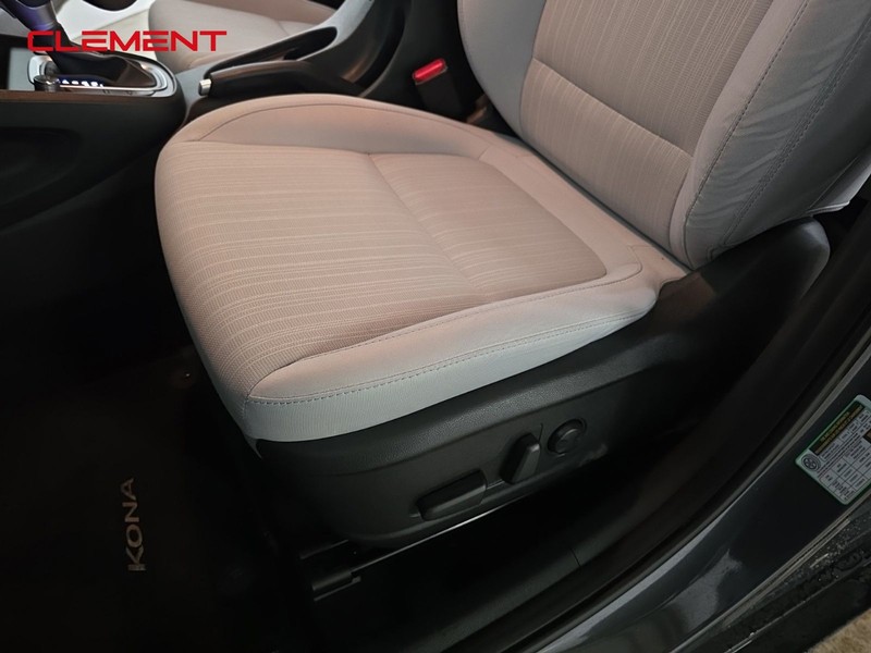 Hyundai Kona Vehicle Image 24