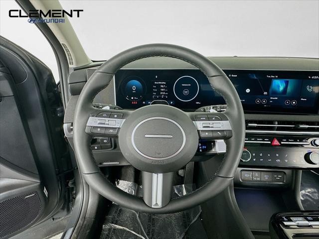 Hyundai Tucson Vehicle Full-screen Gallery Image 13