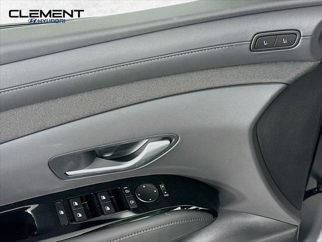 Hyundai Tucson Vehicle Full-screen Gallery Image 24