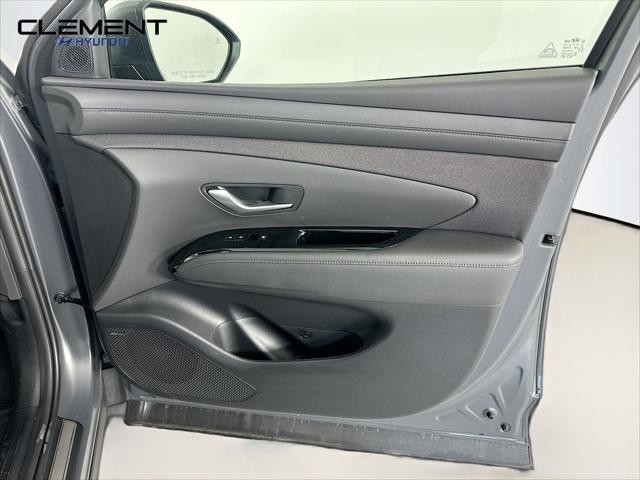 Hyundai Tucson Vehicle Full-screen Gallery Image 32