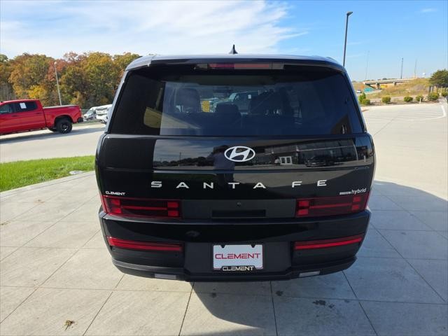 Hyundai Santa Fe Hybrid Vehicle Full-screen Gallery Image 7