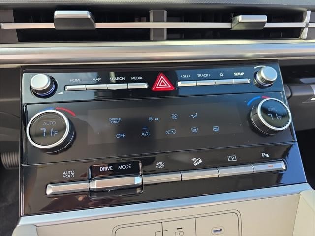 Hyundai Santa Fe Hybrid Vehicle Full-screen Gallery Image 22