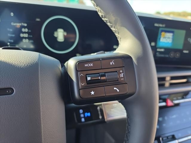 Hyundai Santa Fe Hybrid Vehicle Full-screen Gallery Image 16