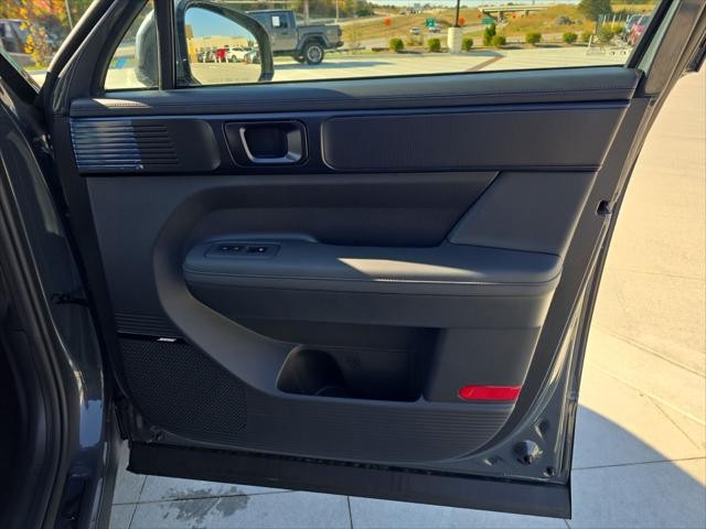 Hyundai Santa Fe Hybrid Vehicle Full-screen Gallery Image 33