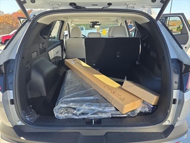 Hyundai Tucson Vehicle Full-screen Gallery Image 9