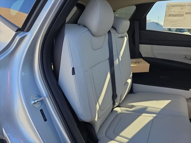 Hyundai Tucson Vehicle Full-screen Gallery Image 30