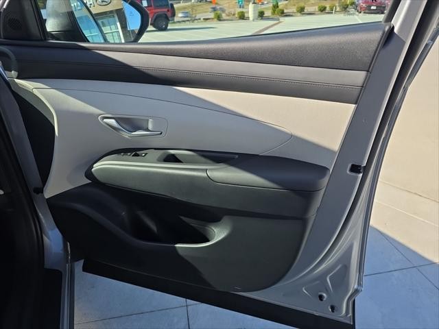 Hyundai Tucson Vehicle Full-screen Gallery Image 33