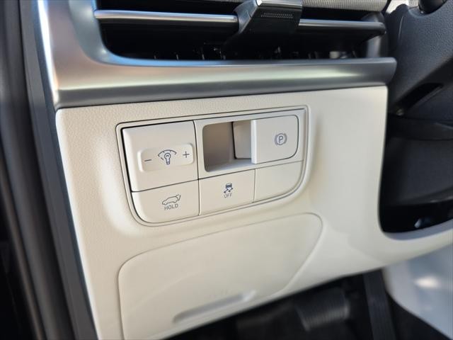 Hyundai Tucson Vehicle Full-screen Gallery Image 12