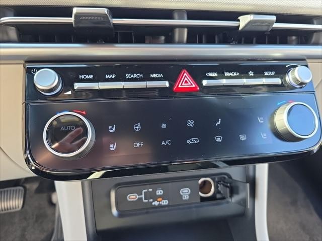 Hyundai Tucson Vehicle Full-screen Gallery Image 22