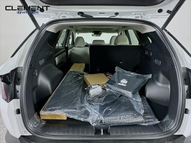 Hyundai Tucson Vehicle Full-screen Gallery Image 9