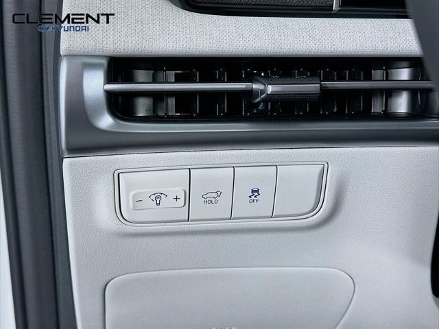 Hyundai Tucson Vehicle Full-screen Gallery Image 12