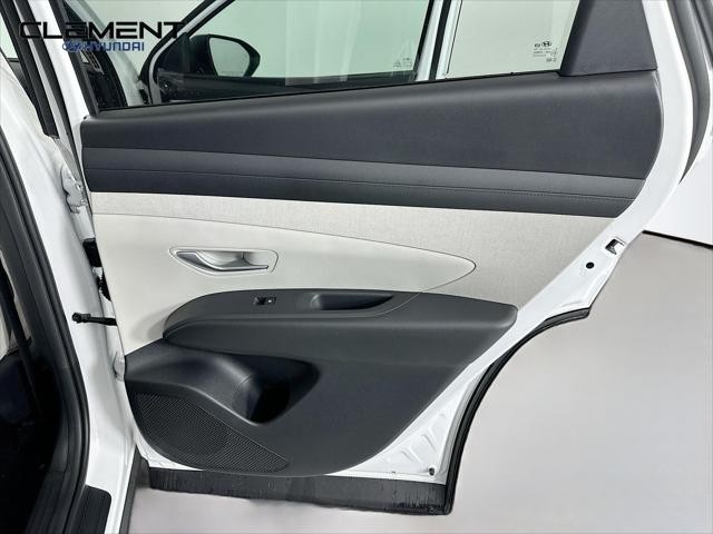 Hyundai Tucson Vehicle Full-screen Gallery Image 27