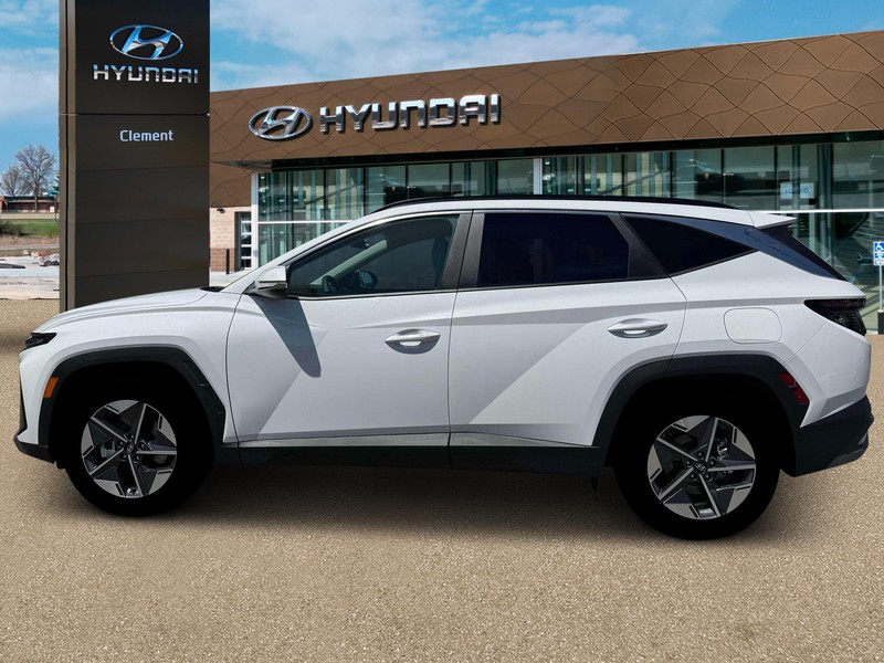 Hyundai Tucson Vehicle Full-screen Gallery Image 3
