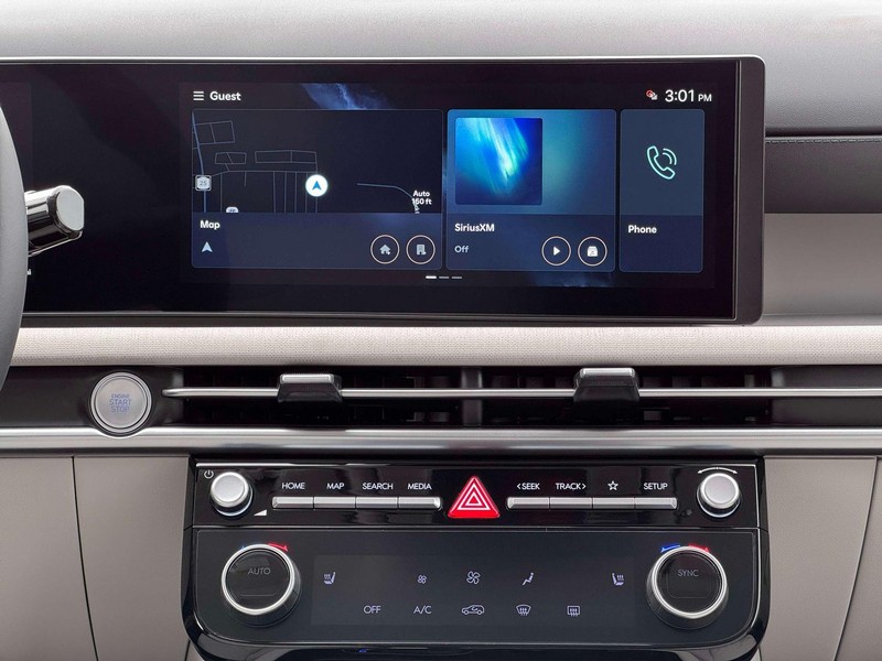 Hyundai Tucson Vehicle Full-screen Gallery Image 25