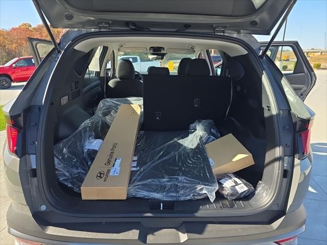 Hyundai Tucson Vehicle Full-screen Gallery Image 9