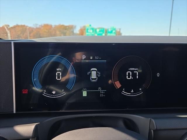 Hyundai Tucson Vehicle Full-screen Gallery Image 17