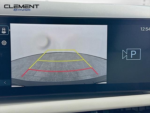 Hyundai Tucson Vehicle Full-screen Gallery Image 18