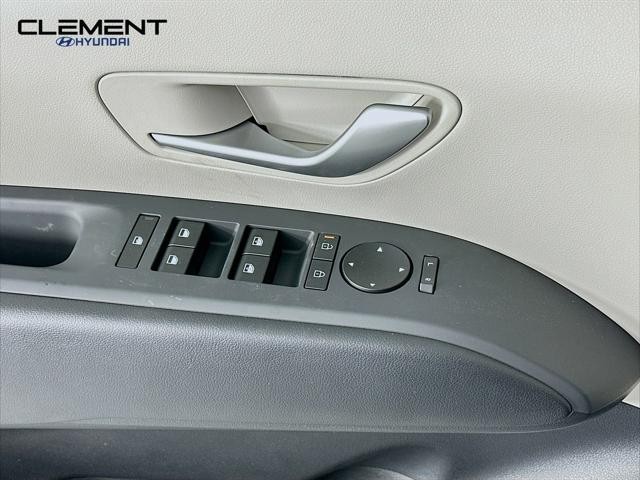 Hyundai Tucson Vehicle Full-screen Gallery Image 22