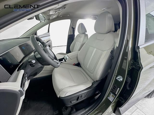 Hyundai Tucson Vehicle Full-screen Gallery Image 25