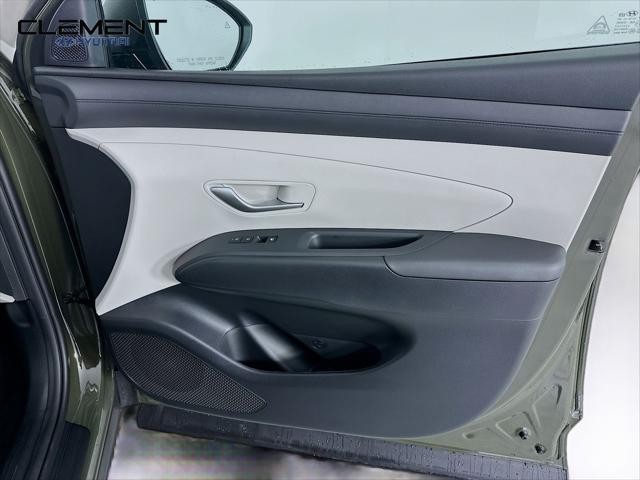 Hyundai Tucson Vehicle Full-screen Gallery Image 30
